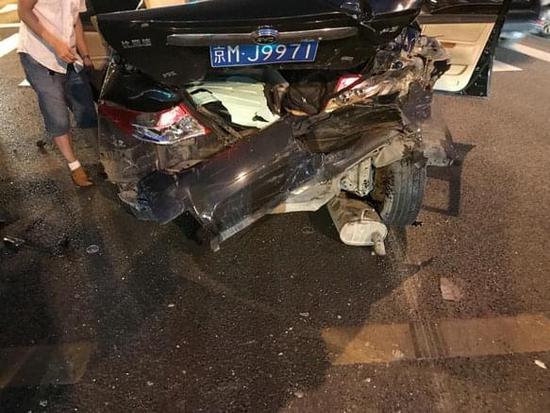 首汽網約車致女學生骨折拒賠，滴滴不管。家屬：維權到底