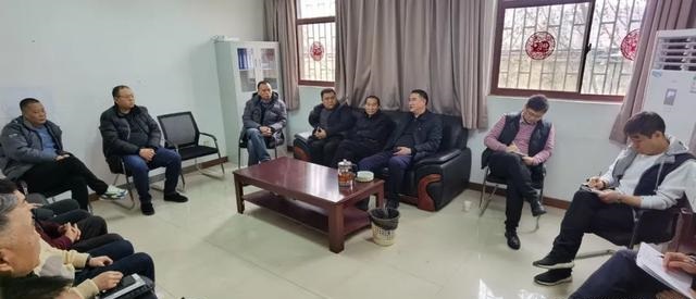 12月31日上午，鄭州交運集團來到客運定制班線公司檢查指導工作